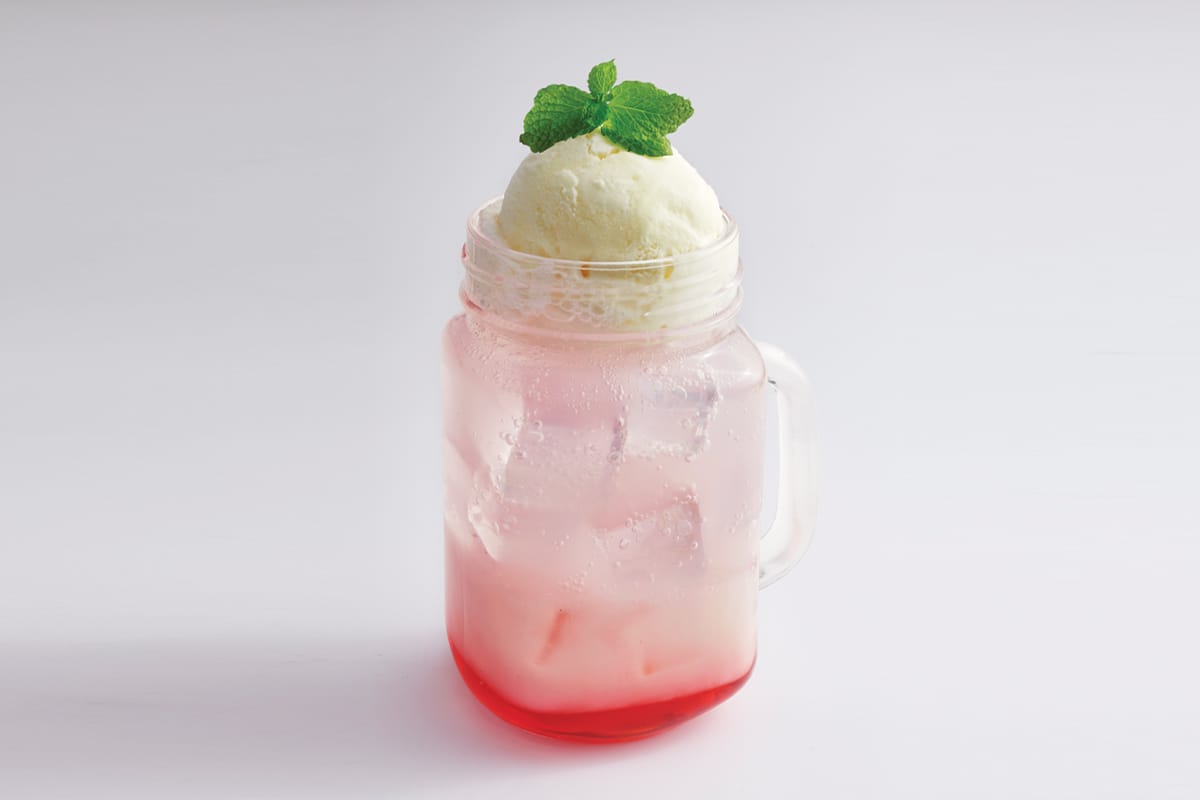 Berry-Yogurt-Float-edged-out