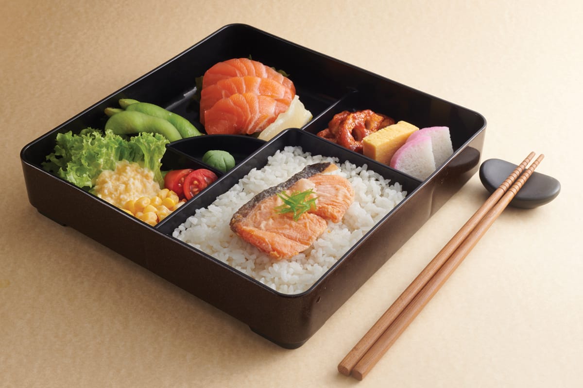 Salmon-Makunouchi